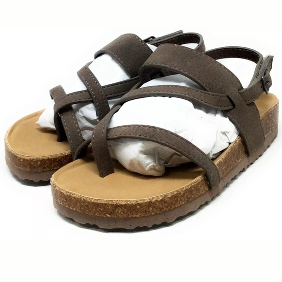 Steve Madden Girls Tbolt Bolt Flat Strappy Sandal - Picture 1 of 9